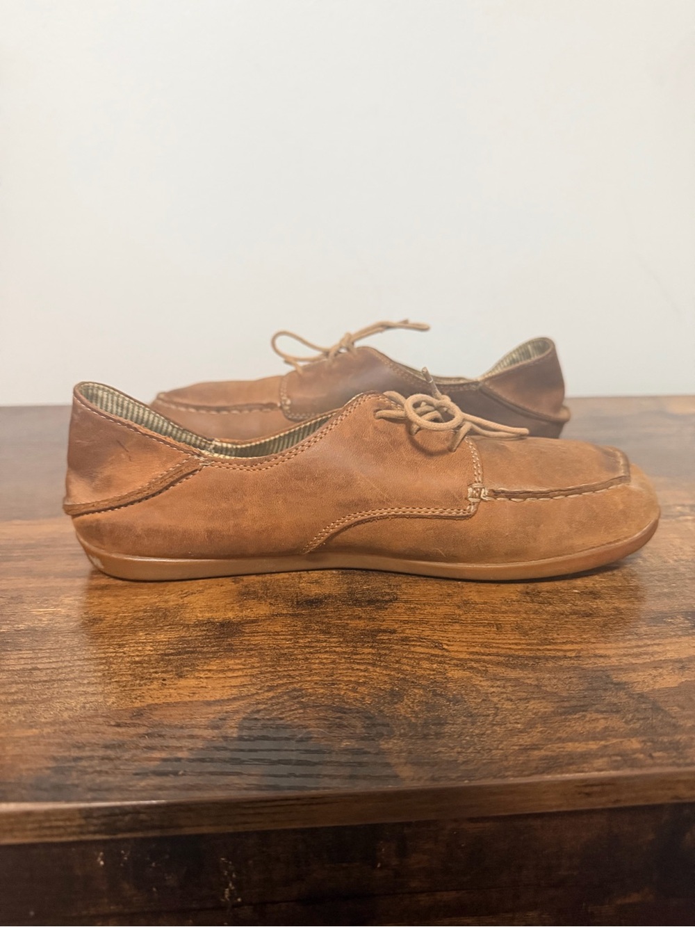 OluKai Brown Leather Lace Up Moc Toe Shoes Women’s Size 7